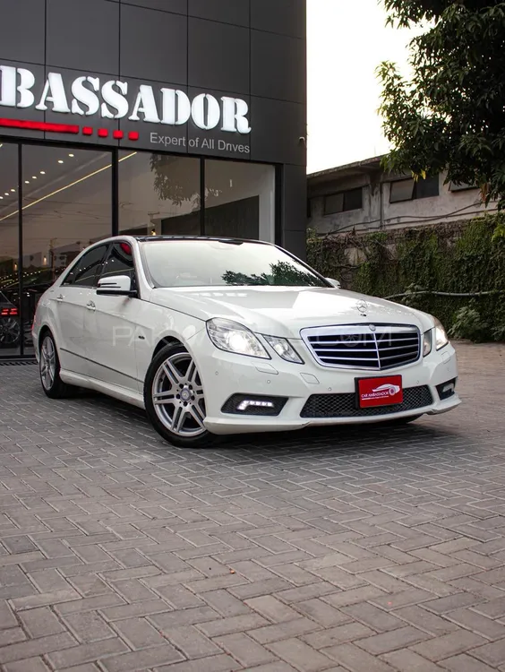 مرسڈیز بینز ای کلاس 2010 for Sale in اسلام آباد مرسڈیز بینز ای کلاس 2010 for Sale in اسلام آباد Image-3
