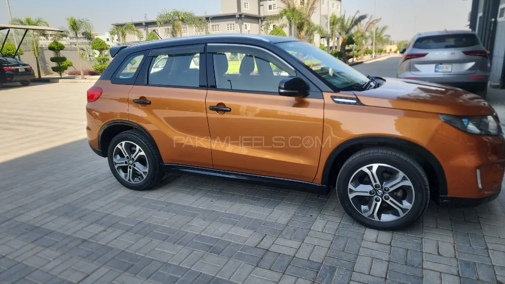 Suzuki Vitara 2017 for Sale in Sialkot Suzuki Vitara 2017 for Sale in Sialkot Image-10