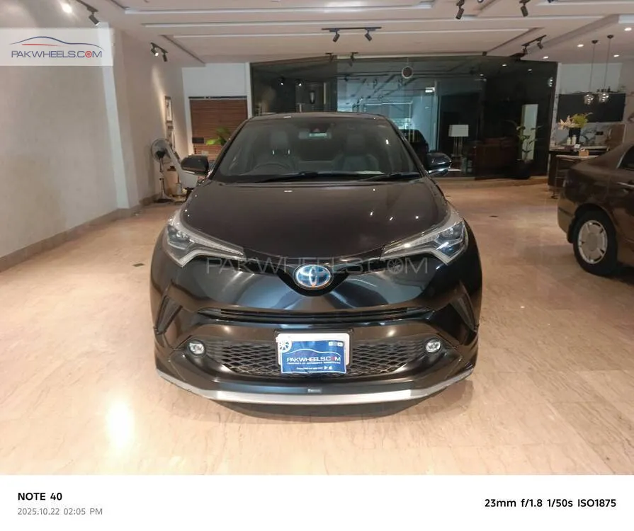 ٹویوٹا سی-ایچ آر 2018 for Sale in فیصل آباد Image-1