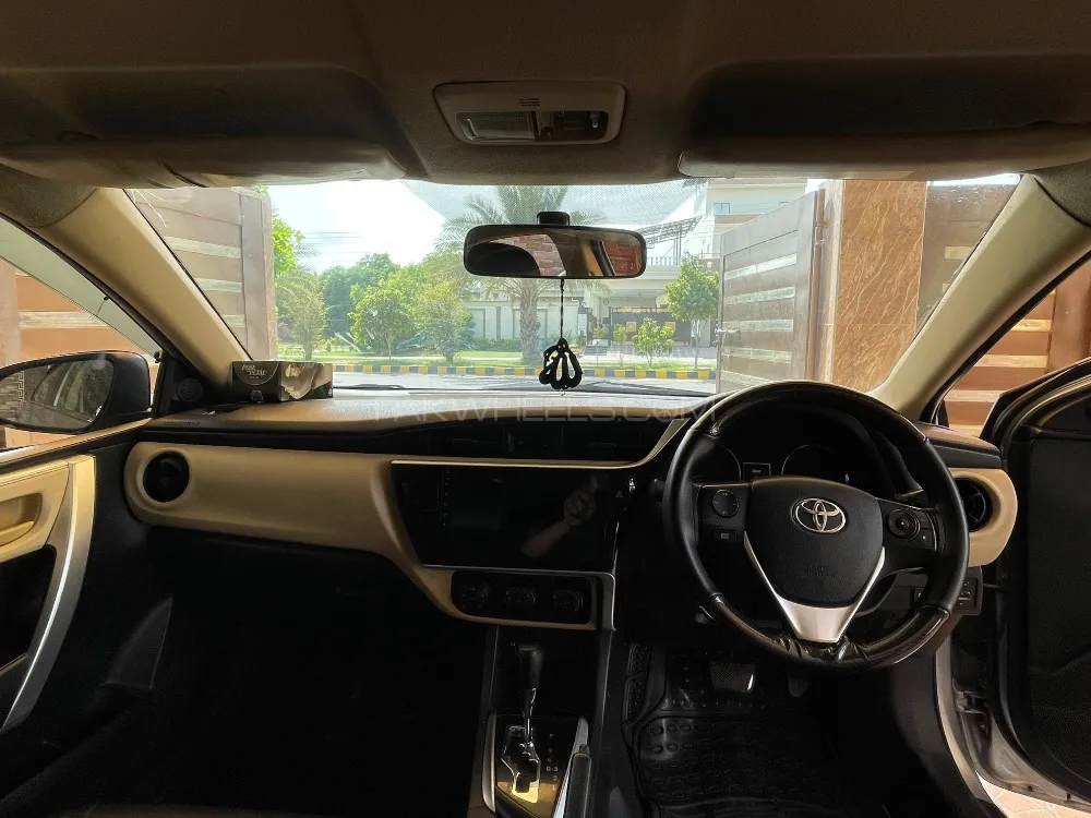 Toyota Corolla 2018 for Sale in Multan Toyota Corolla 2018 for Sale in Multan Image-8
