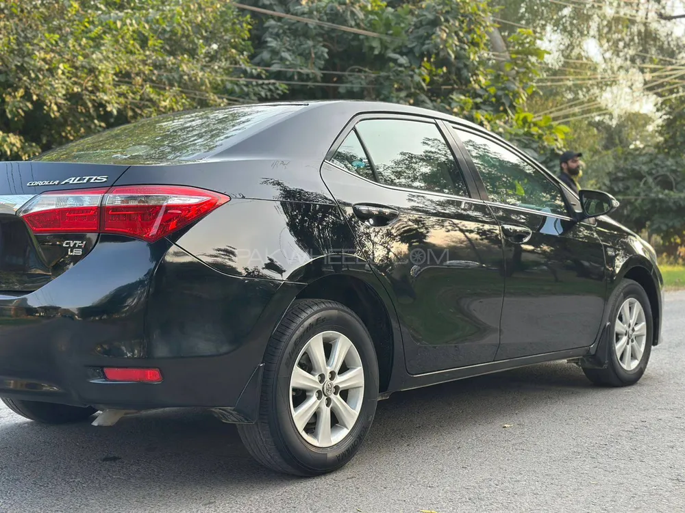 Toyota Corolla 2017 for Sale in Lahore Toyota Corolla 2017 for Sale in Lahore Image-3