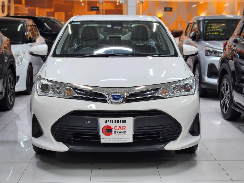 Toyota Corolla Axio 2020 for Sale in Peshawar Image-1
