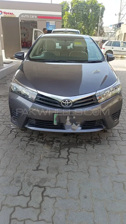Toyota Corolla 2017 for Sale in Lahore Image-1