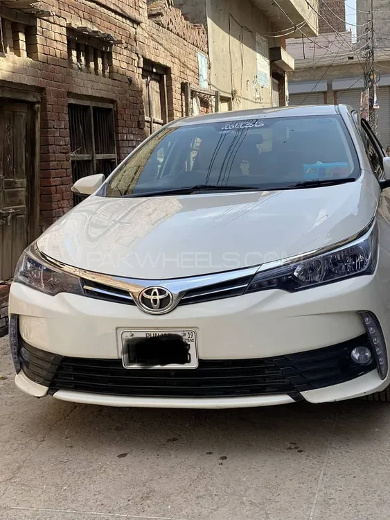 Toyota Corolla 2018 for Sale in Lahore Toyota Corolla 2018 for Sale in Lahore Image-10