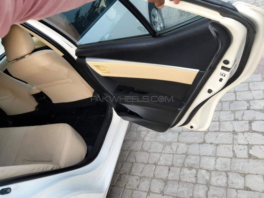 Toyota Corolla 2019 for Sale in Lahore Toyota Corolla 2019 for Sale in Lahore Image-9