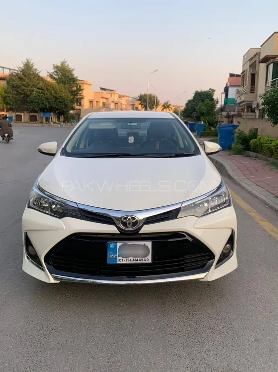 Toyota Corolla 2019 for Sale in Islamabad Image-1