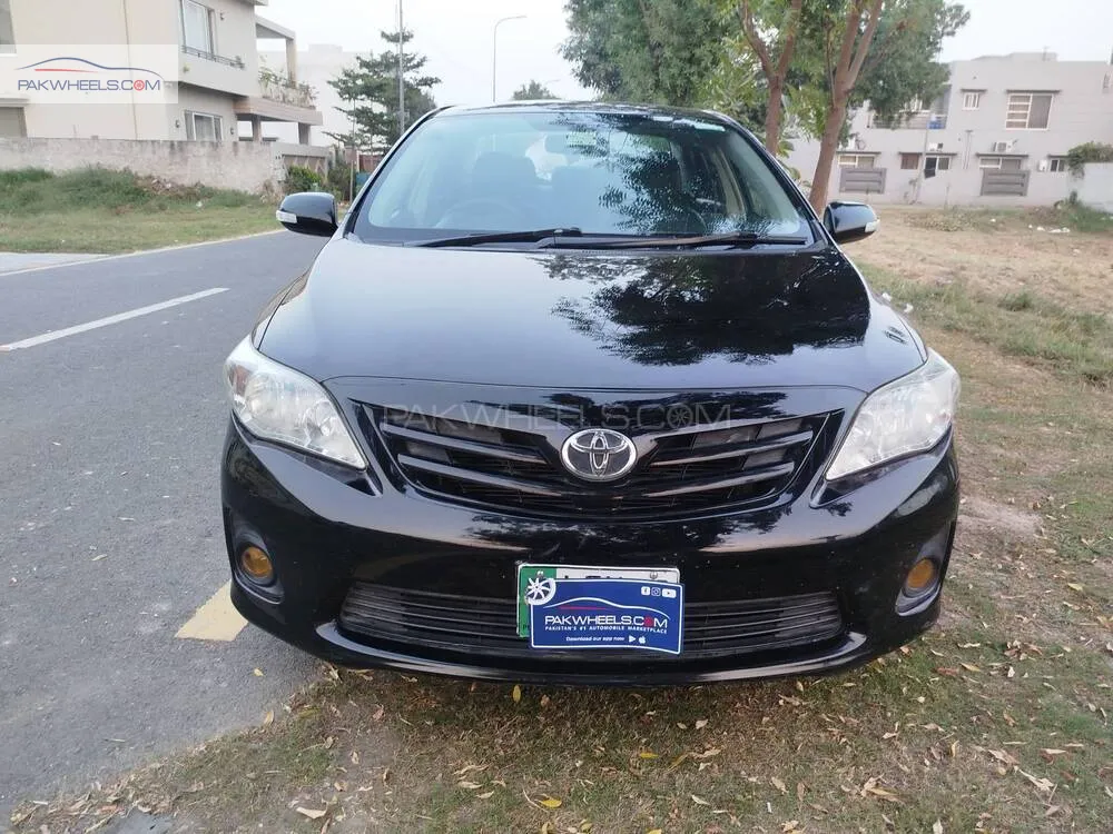 Toyota Corolla 2013 for Sale in Lahore Image-1