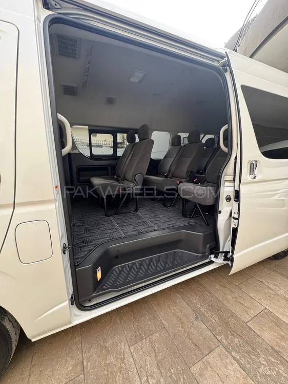 Toyota Hiace 2023 for Sale in Multan Toyota Hiace 2023 for Sale in Multan Image-6