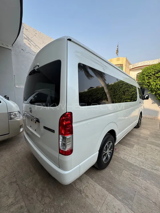 Toyota Hiace 2023 for Sale in Multan Toyota Hiace 2023 for Sale in Multan Image-3