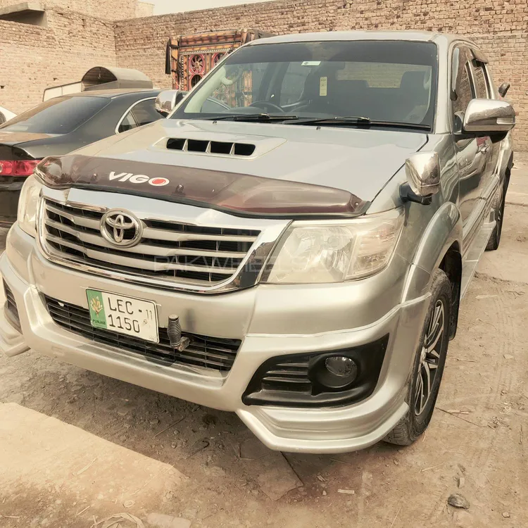 Toyota Hilux 2011 for Sale in Peshawar Image-1
