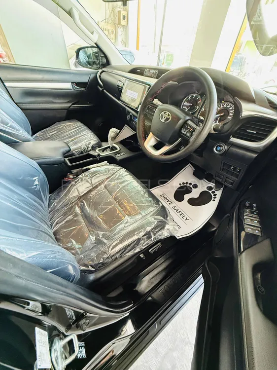 Toyota Hilux 2022 for Sale in Swat Toyota Hilux 2022 for Sale in Swat Image-14