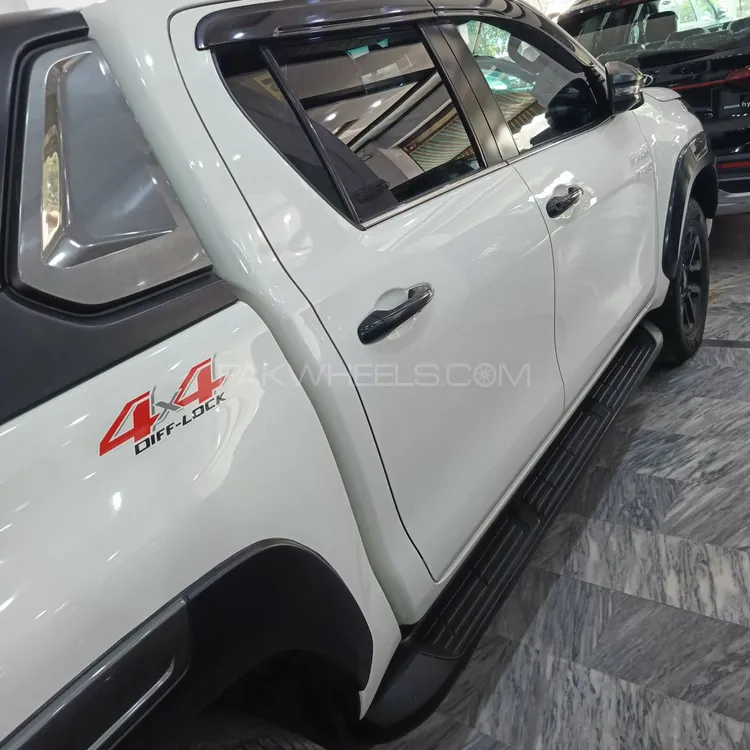 Toyota Hilux 2022 for Sale in Lahore Toyota Hilux 2022 for Sale in Lahore Image-5