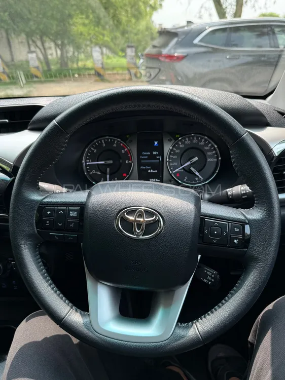 ٹویوٹا ہائیلکس 2023 for Sale in اسلام آباد ٹویوٹا ہائیلکس 2023 for Sale in اسلام آباد Image-9