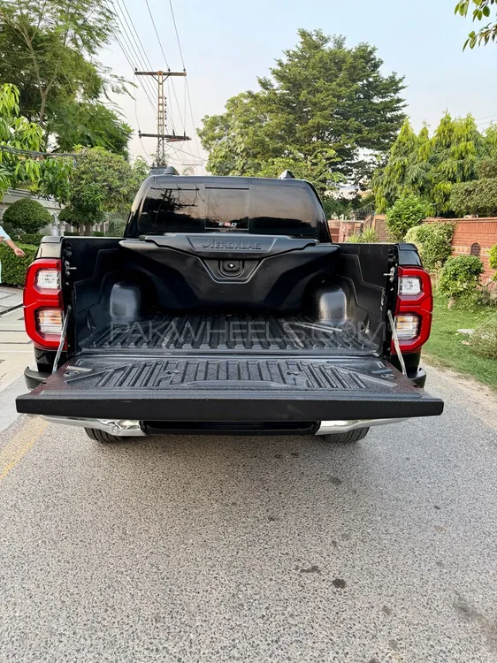 Toyota Hilux 2021 for Sale in Lahore Toyota Hilux 2021 for Sale in Lahore Image-7