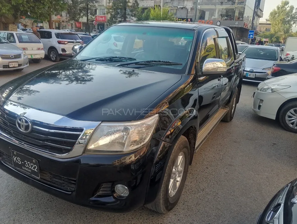 Toyota Hilux 2013 for Sale in Islamabad Toyota Hilux 2013 for Sale in Islamabad Image-10