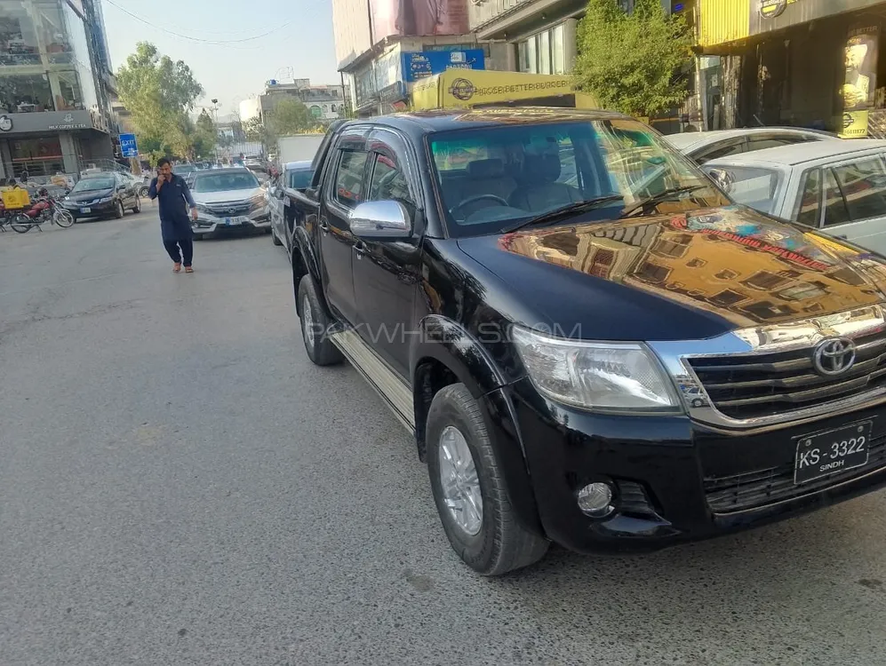 Toyota Hilux 2013 for Sale in Islamabad Toyota Hilux 2013 for Sale in Islamabad Image-5