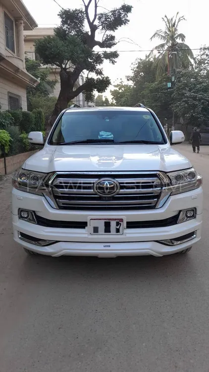 Toyota Land Cruiser 2017 for Sale in Karachi Image-1