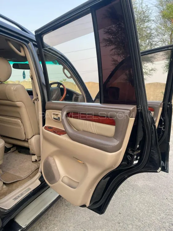 Toyota Land Cruiser 2001 for Sale in Faisalabad Toyota Land Cruiser 2001 for Sale in Faisalabad Image-6