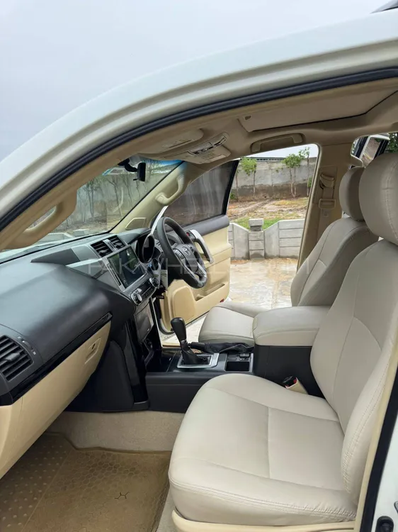 Toyota Prado 2015 for Sale in Hyderabad Toyota Prado 2015 for Sale in Hyderabad Image-12