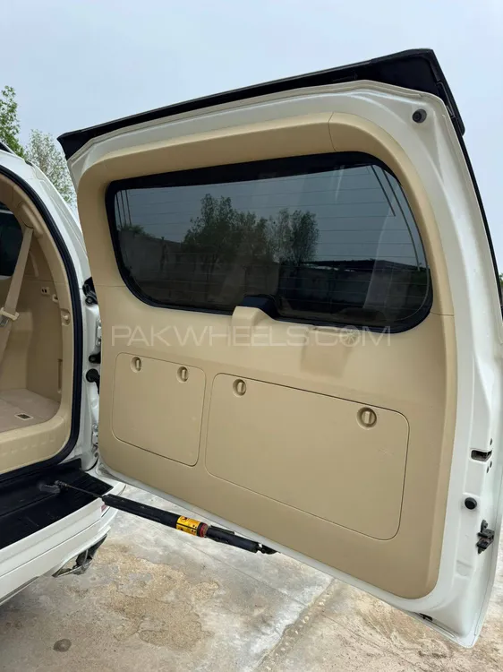 Toyota Prado 2015 for Sale in Hyderabad Toyota Prado 2015 for Sale in Hyderabad Image-15