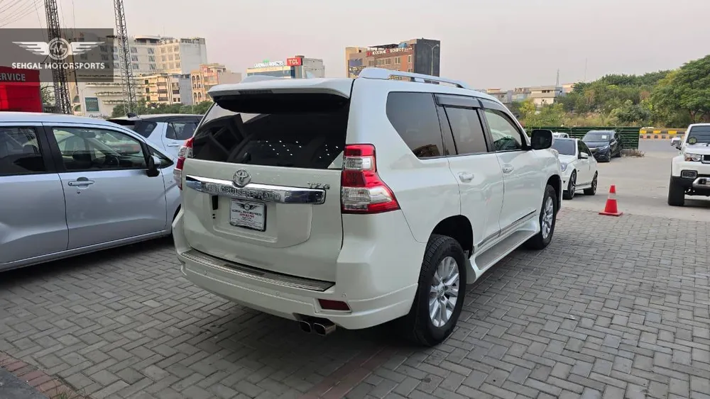 Toyota Prado 2012 for Sale in Islamabad Toyota Prado 2012 for Sale in Islamabad Image-5