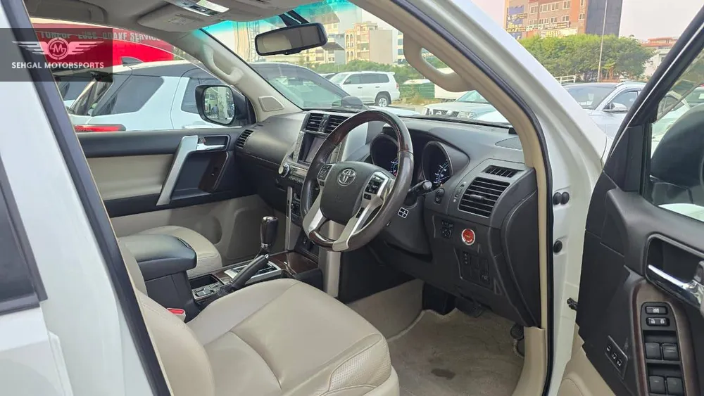 Toyota Prado 2012 for Sale in Islamabad Toyota Prado 2012 for Sale in Islamabad Image-8