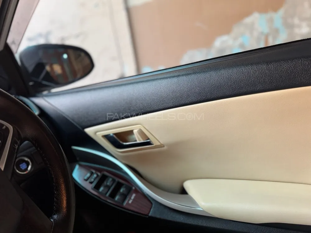 Toyota Premio 2017 for Sale in Islamabad Toyota Premio 2017 for Sale in Islamabad Image-17