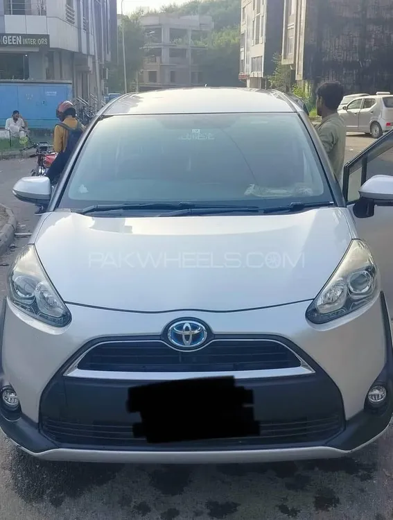 Toyota Sienta 2015 for Sale in Rawalpindi Toyota Sienta 2015 for Sale in Rawalpindi Image-6