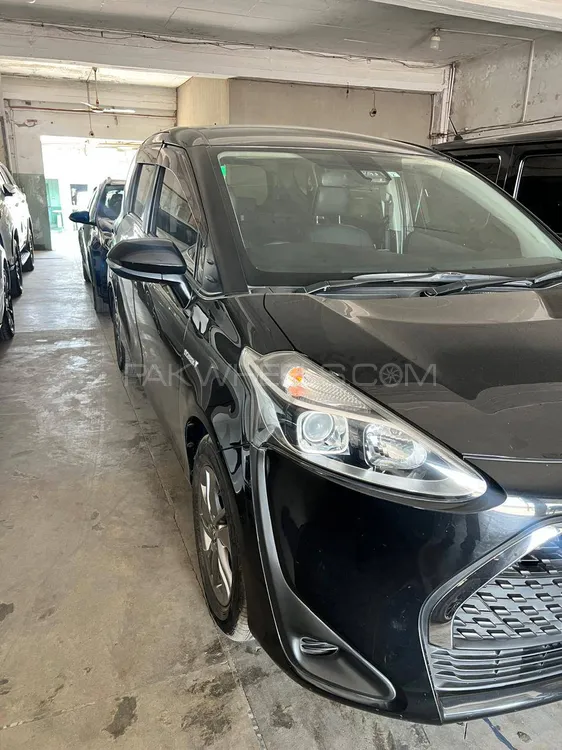 Toyota Sienta 2019 for Sale in Gujranwala Toyota Sienta 2019 for Sale in Gujranwala Image-2