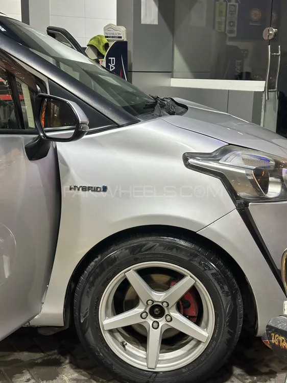 Toyota Sienta 2016 for Sale in Lahore Image-1