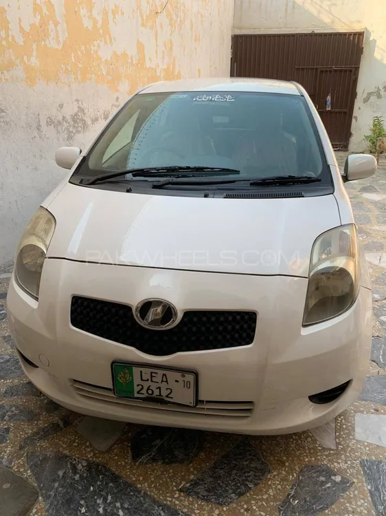 Toyota Vitz 2006 for Sale in Mardan Image-1