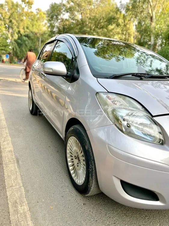 Toyota Vitz 2009 for Sale in Jhang Toyota Vitz 2009 for Sale in Jhang Image-3