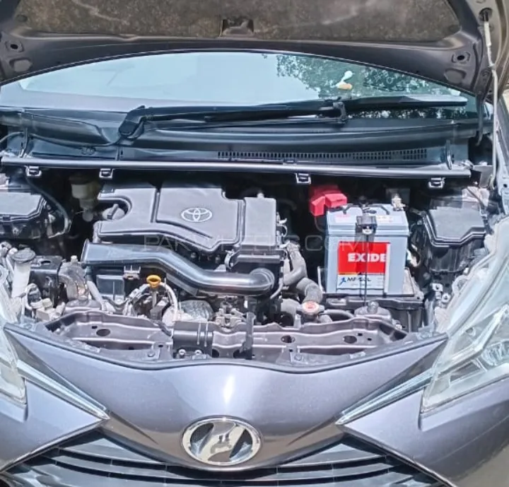 Toyota Vitz 2017 for Sale in Lahore Toyota Vitz 2017 for Sale in Lahore Image-9