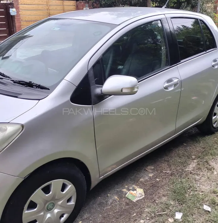 Toyota Vitz 2008 for Sale in Lahore Image-1