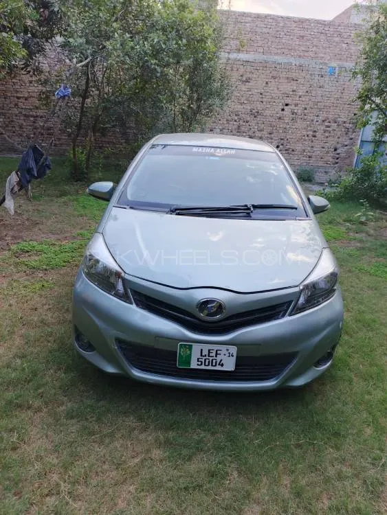 Toyota Vitz 2011 for Sale in Peshawar Image-1