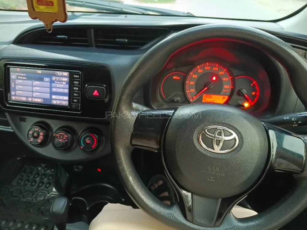 Toyota Vitz 2018 for Sale in Lahore Toyota Vitz 2018 for Sale in Lahore Image-18