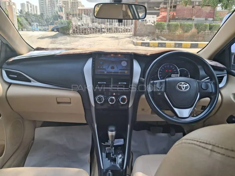 Toyota Yaris Sedan 2022 for Sale in Karachi Image-1