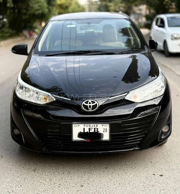 Toyota Yaris Sedan 2020 for Sale in Lahore Image-1