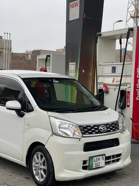 Daihatsu Move Custom X VS Smart Selection  2018
