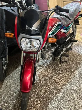 Honda CD 70 Dream 2025