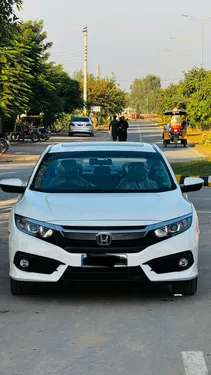 Honda Civic Oriel 1.8 i-VTEC CVT 2017