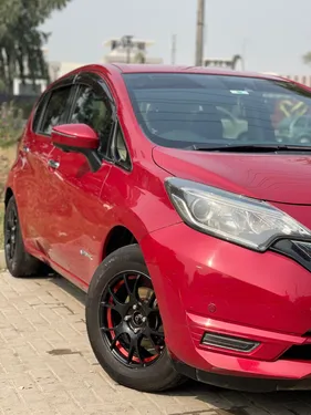 Nissan Note e-Power Autech 2016