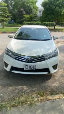Toyota Corolla Altis Automatic 1.6 2015