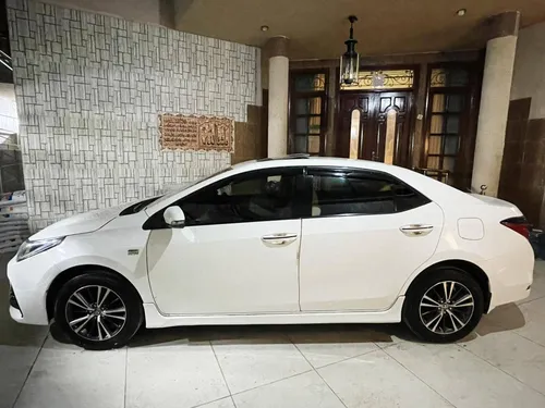 Toyota Corolla Altis Grande CVT-i 1.8 2018