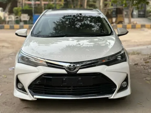 Toyota Corolla Altis Grande CVT-i 1.8 2020