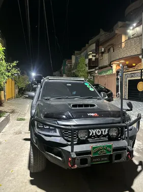 Toyota Hilux D-4D Automatic 2012