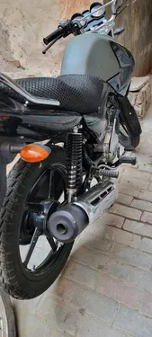 Yamaha YBR 125G 2025