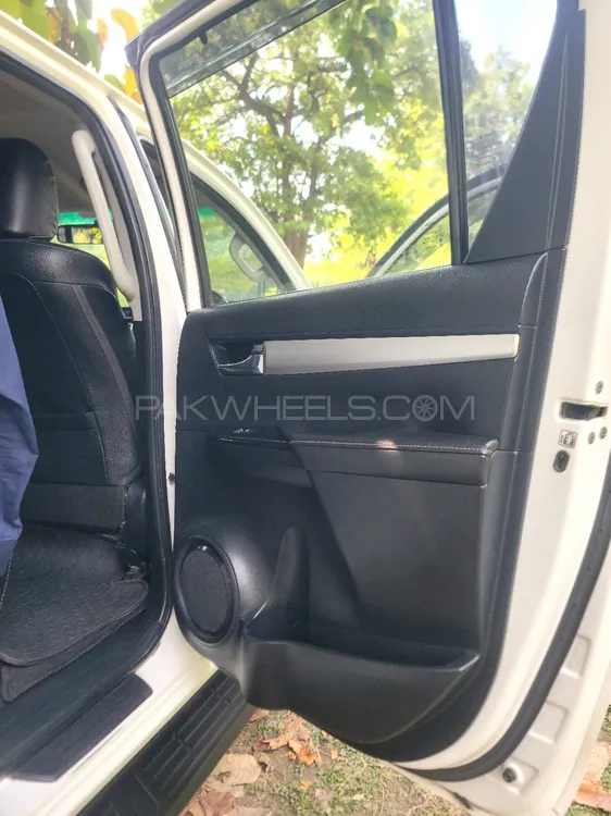 Toyota Hilux 2021 for Sale in Lahore Toyota Hilux 2021 for Sale in Lahore Image-13
