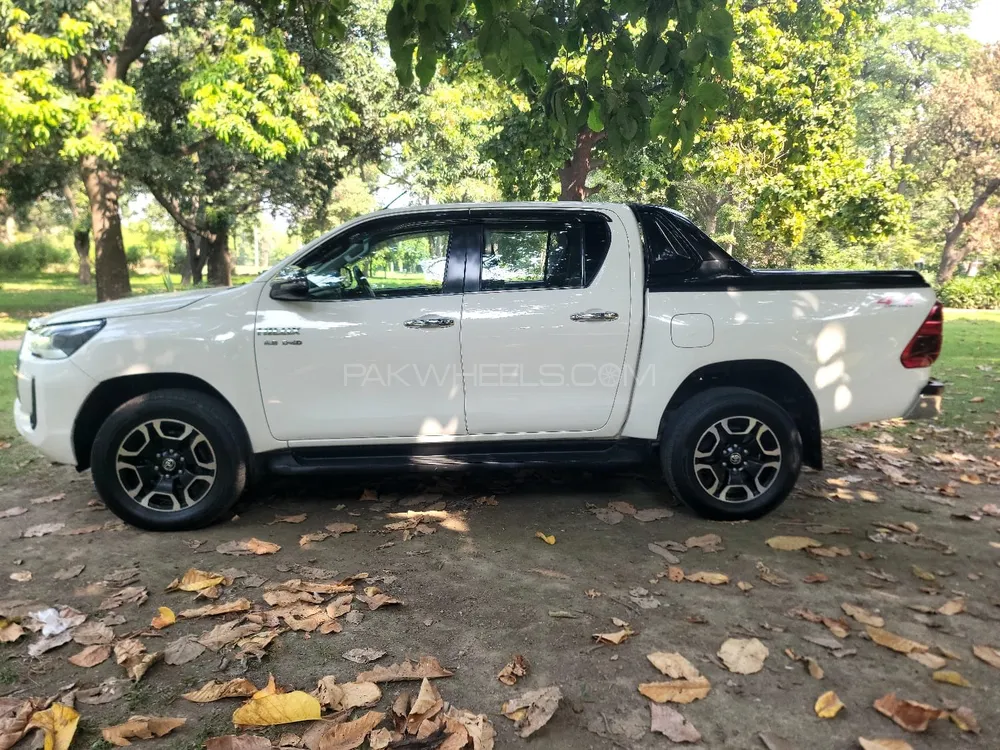 Toyota Hilux 2021 for Sale in Lahore Toyota Hilux 2021 for Sale in Lahore Image-7