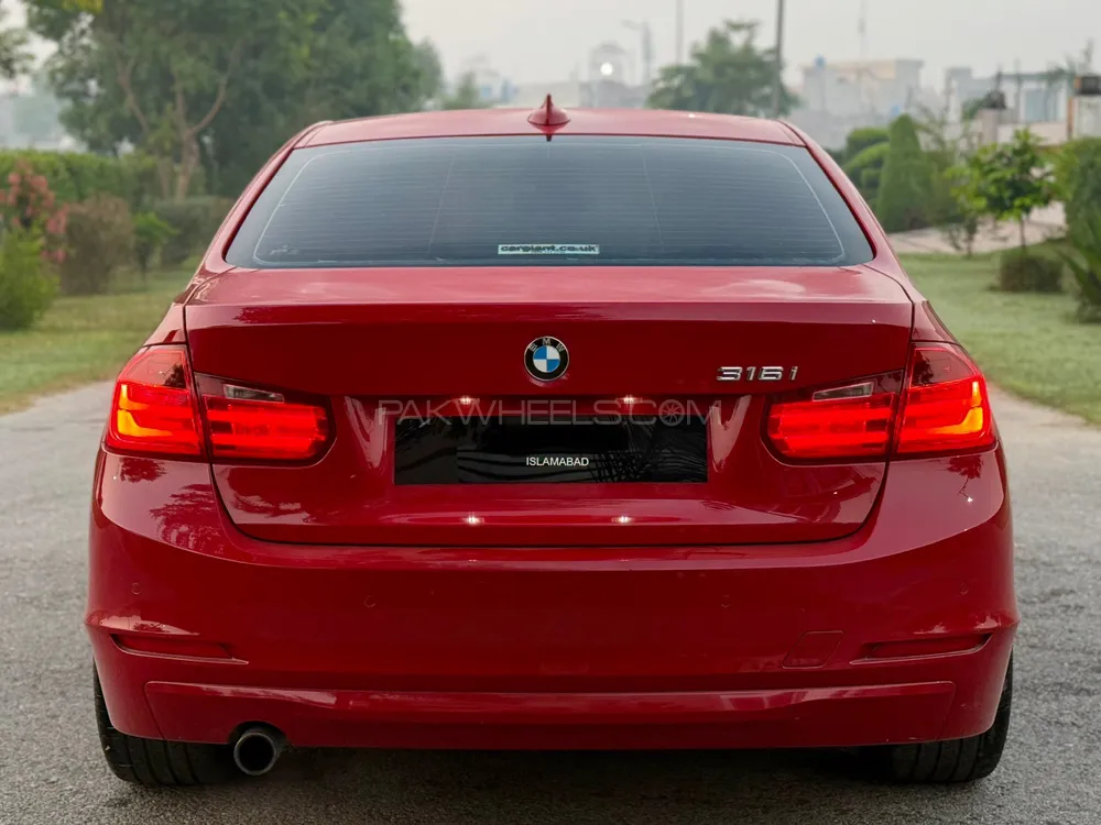 BMW 3 Series 2014 for Sale in Lahore BMW 3 Series 2014 for Sale in Lahore Image-11